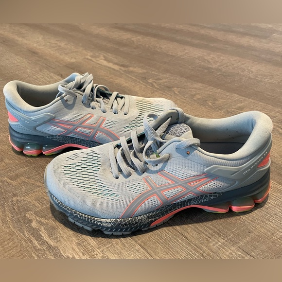 ASICS running shoes - Picture 3 of 6